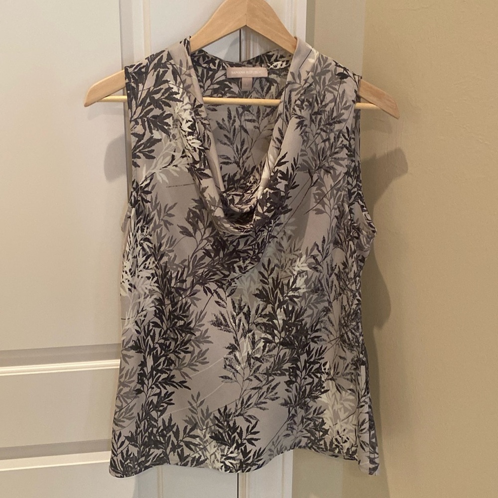 Banana republic gray floral cowl neck, sleeveless top size small